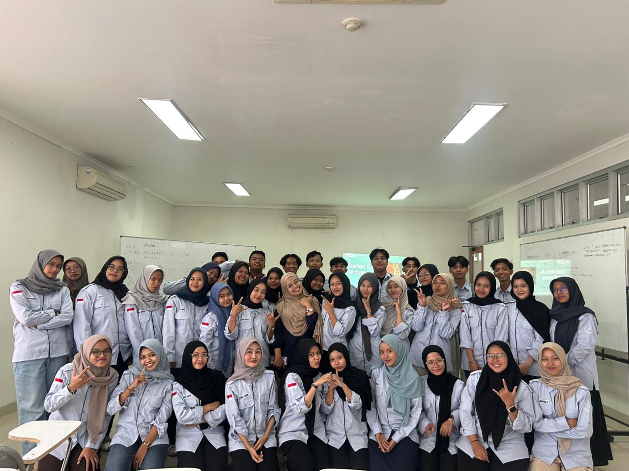 Mahasiswa Teknologi Pangan UIN Raden Said Surakarta Belajar Bakteri & Archaea dari Dosen Teknologi Rekayasa Pangan UDB
