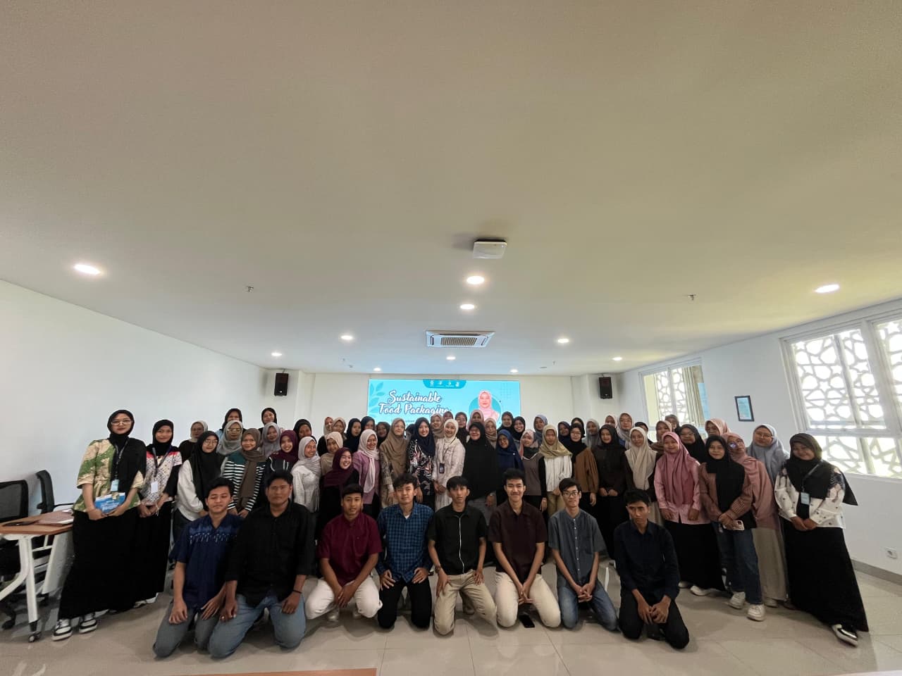 Sustainable Food Packaging: Kepemimpinan Strategis dalam Pengembangan dan Inovasi Kemasan Pangan