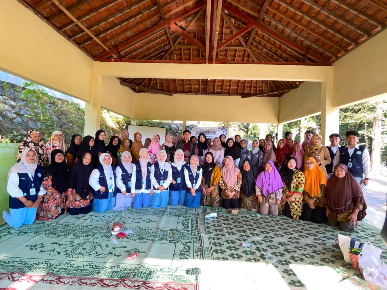 Dosen Teknologi Pangan UIN Raden Mas Said Surakarta Latih Ibu PKK dan Karang Taruna Desa Kebon Membuat Mocaf