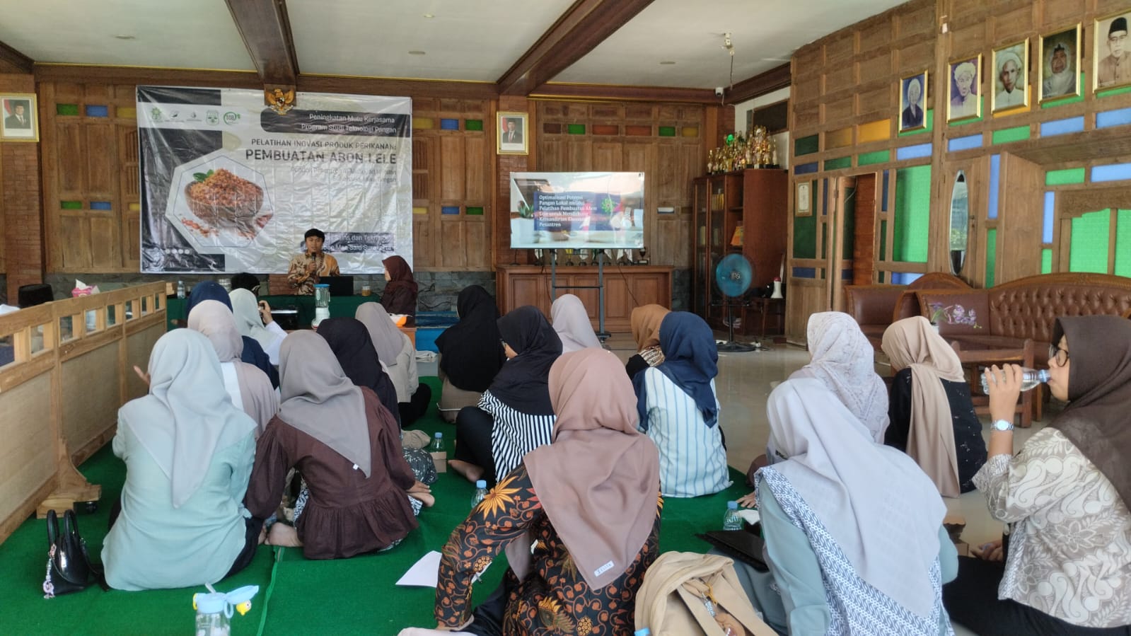 Peningkatan Mutu Kerjasama, Program Studi Teknologi Pangan UIN Surakarta Gelar Pelatihan Inovasi Produk Perikanan di Ponpes Al-Muayyad Windan